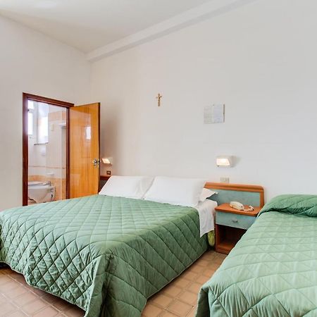 Hotel Astoria ميسانو ادرياتيكو المظهر الخارجي الصورة