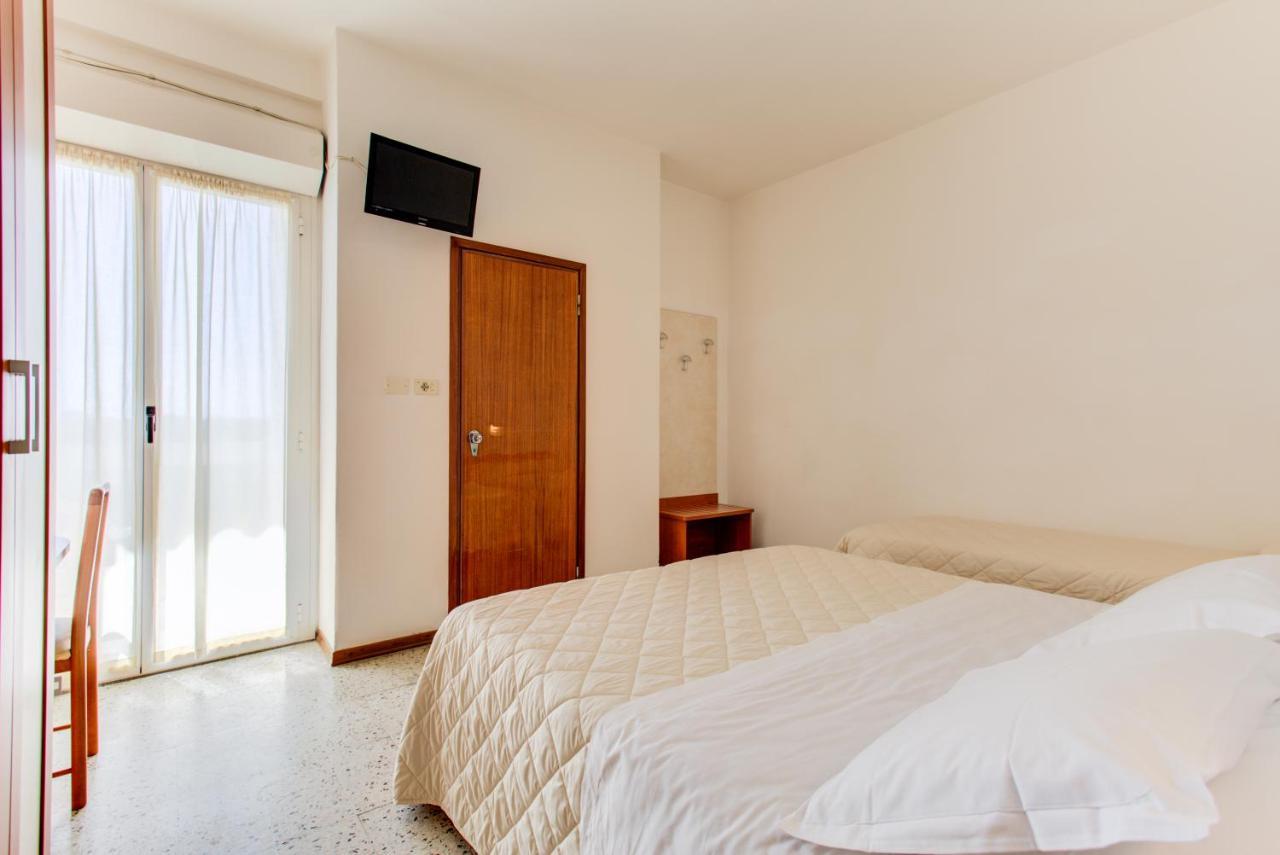 Hotel Astoria ميسانو ادرياتيكو المظهر الخارجي الصورة